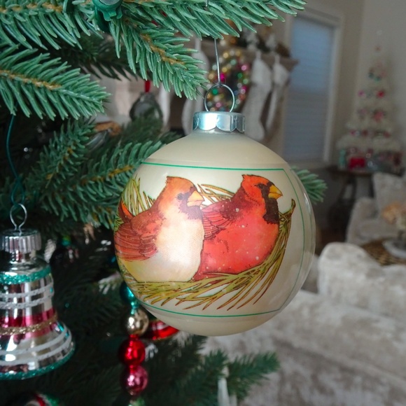 Vintage Hallmark Cards Inc. Christmas 1976 2 Sided Cardinal Glass Ball Ornament - Picture 5 of 10